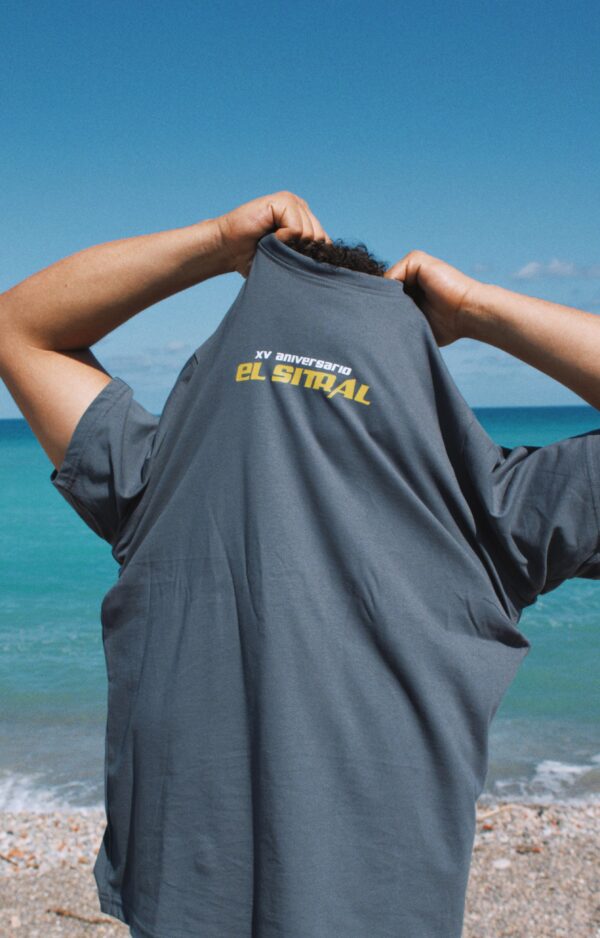 Camiseta Aniversario - Imagen 2